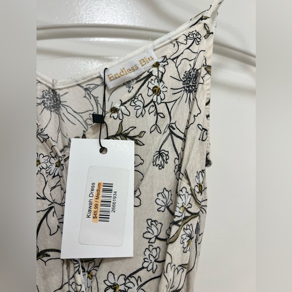 NWT Endless Blu Floral Kiawah Smocked Ruffle Dress - Picture 7 of 8